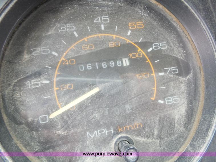 image for item K2237 1994 Elgin Eagle street sweeper