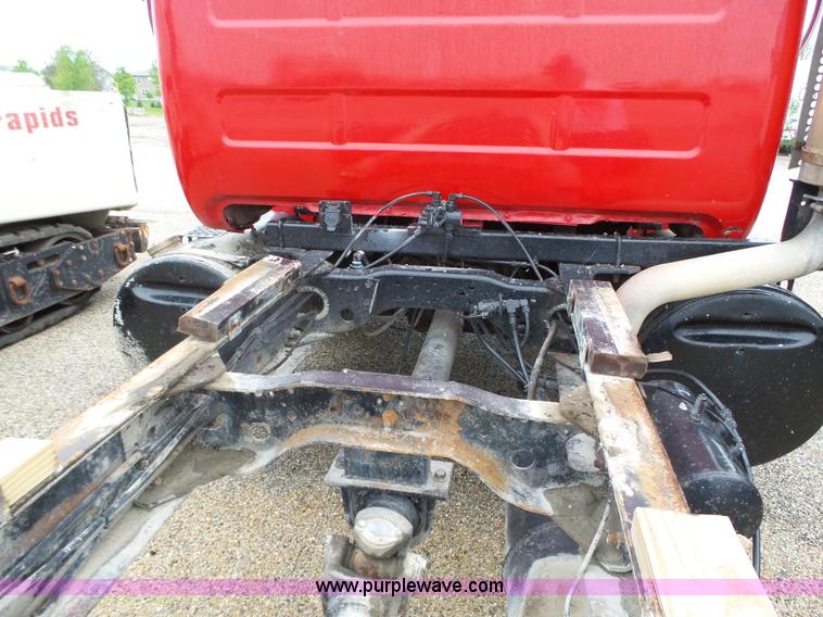 image for item K2238 1981 Mack RG685T truck chassis