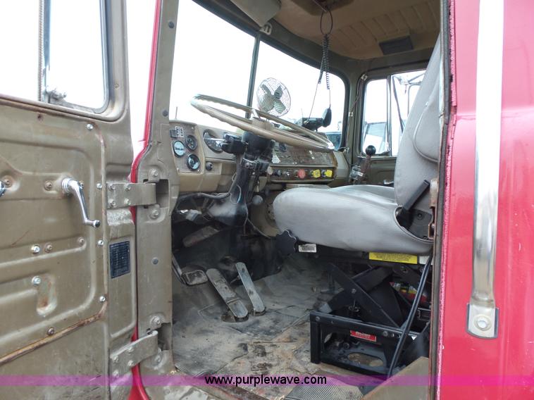 image for item K2238 1981 Mack RG685T truck chassis