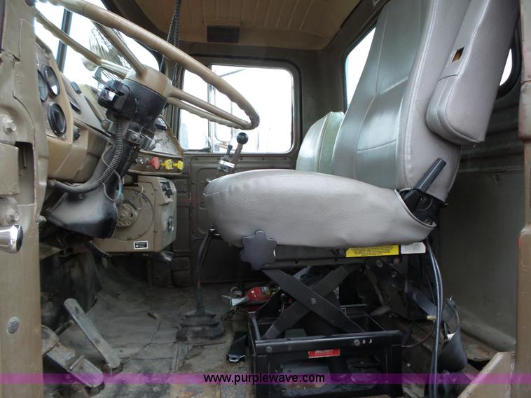 image for item K2238 1981 Mack RG685T truck chassis