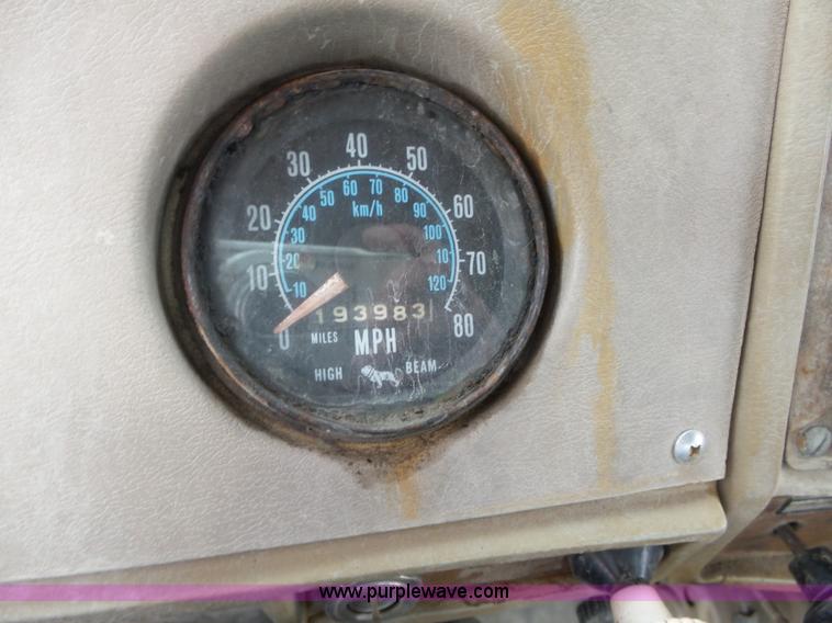 image for item K2238 1981 Mack RG685T truck chassis