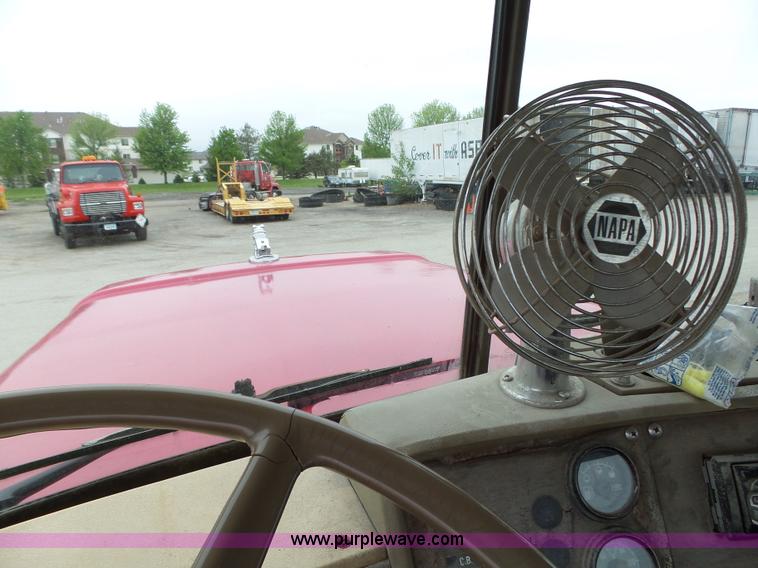 image for item K2238 1981 Mack RG685T truck chassis