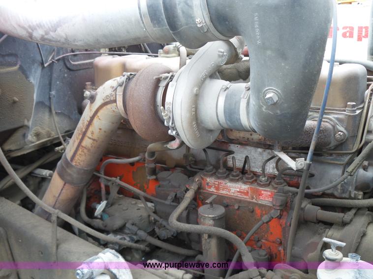 image for item K2238 1981 Mack RG685T truck chassis