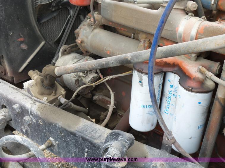 image for item K2238 1981 Mack RG685T truck chassis