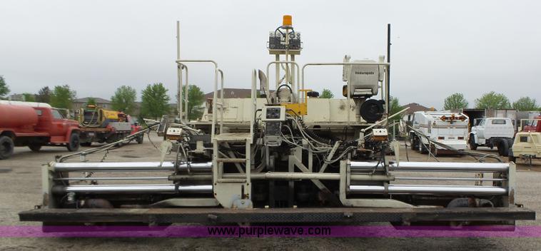 image for item K2239 1998 Cedarapids CR561R paver