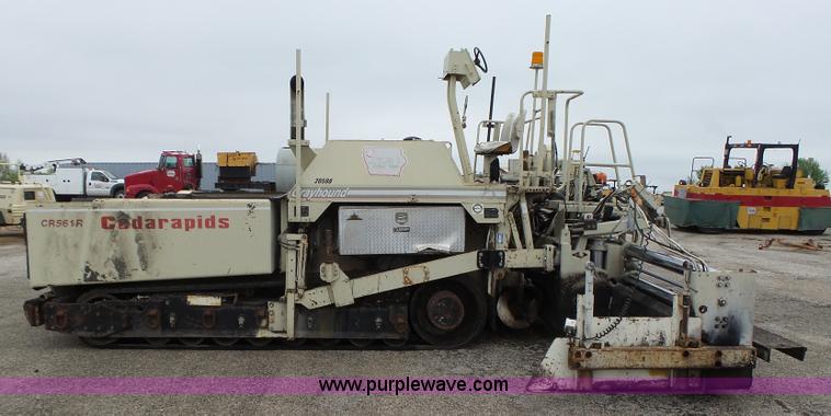 image for item K2239 1998 Cedarapids CR561R paver