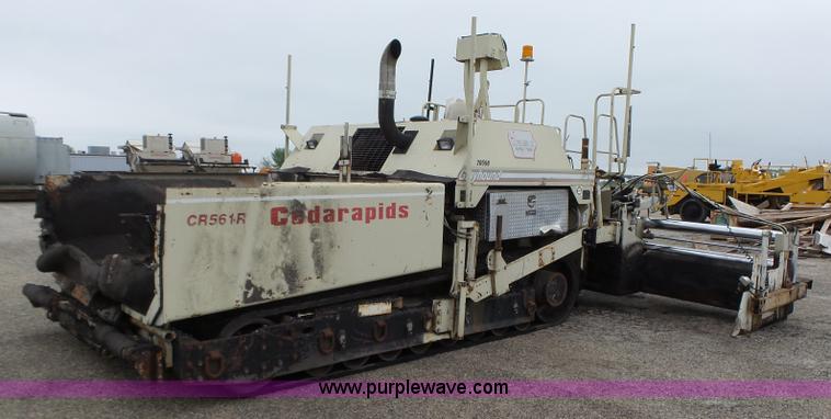 image for item K2239 1998 Cedarapids CR561R paver