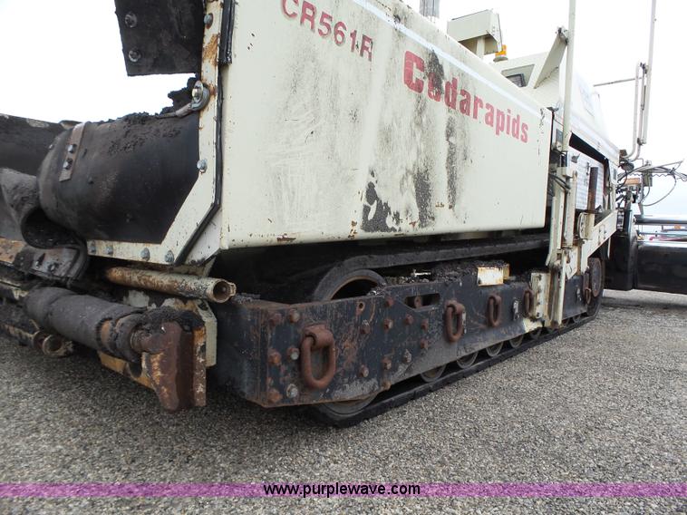 image for item K2239 1998 Cedarapids CR561R paver