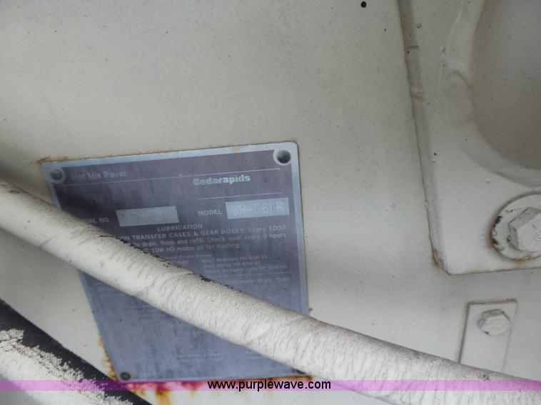 image for item K2239 1998 Cedarapids CR561R paver