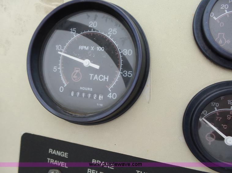 image for item K2239 1998 Cedarapids CR561R paver