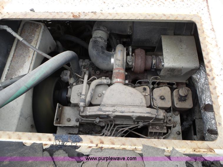 image for item K2239 1998 Cedarapids CR561R paver