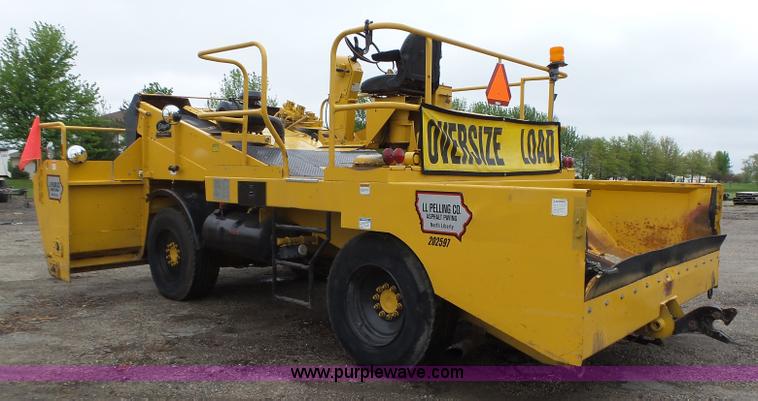 image for item K2241 1997 Etynre chip spreader