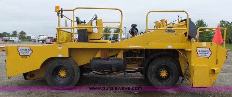 image for item K2241 1997 Etynre chip spreader