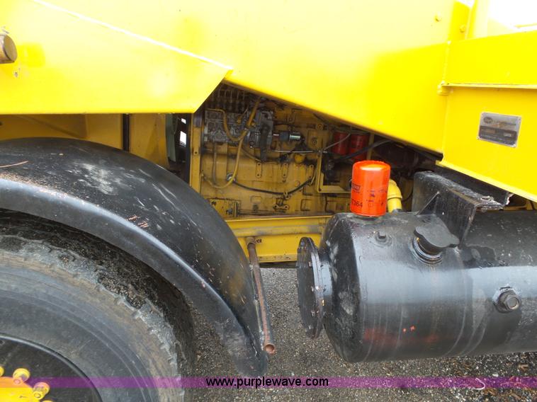 image for item K2241 1997 Etynre chip spreader