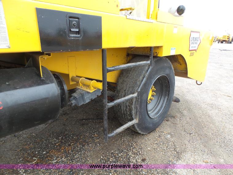 image for item K2241 1997 Etynre chip spreader