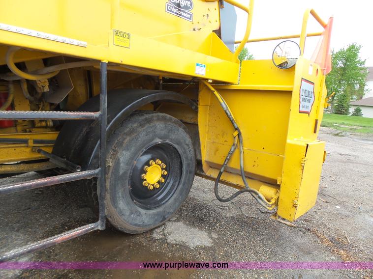 image for item K2241 1997 Etynre chip spreader