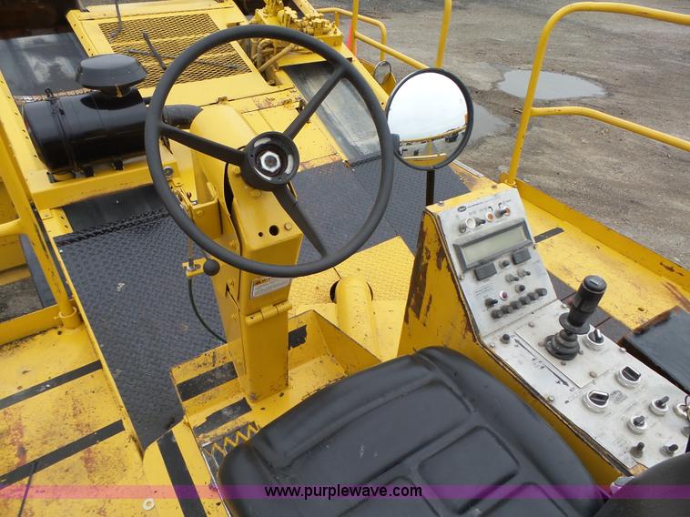 image for item K2241 1997 Etynre chip spreader