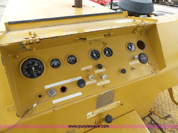 image for item K2245 1991 Dynapac CP27 pneumatic roller