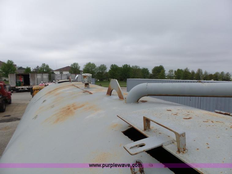 image for item K2246 Jennite tank