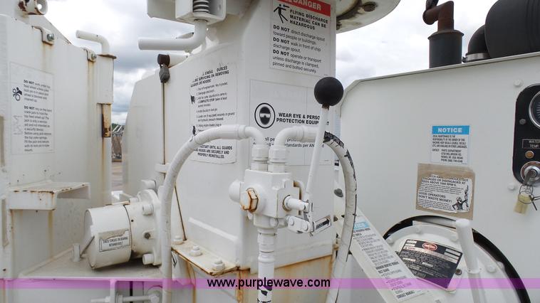 image for item K4079 2003 Brush Bandit 90W wood chipper