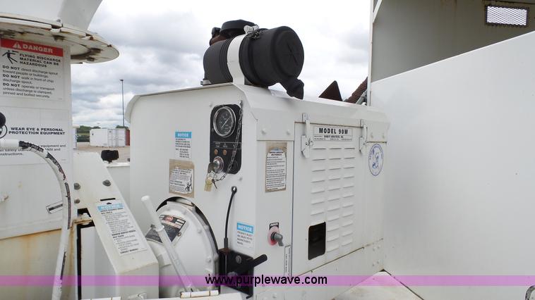 image for item K4079 2003 Brush Bandit 90W wood chipper