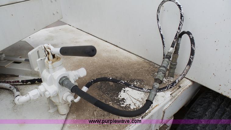 image for item K4079 2003 Brush Bandit 90W wood chipper