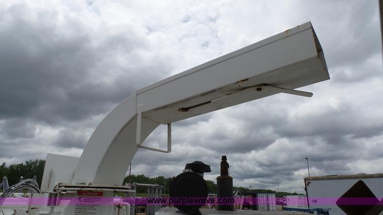 image for item K4079 2003 Brush Bandit 90W wood chipper