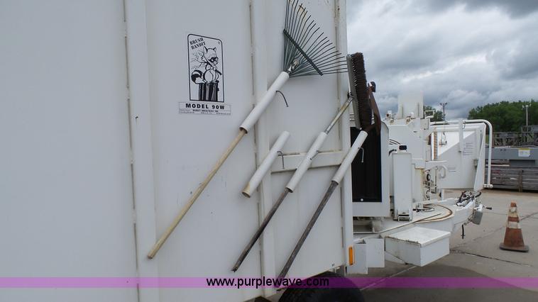 image for item K4079 2003 Brush Bandit 90W wood chipper