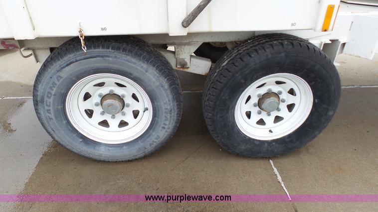 image for item K4079 2003 Brush Bandit 90W wood chipper