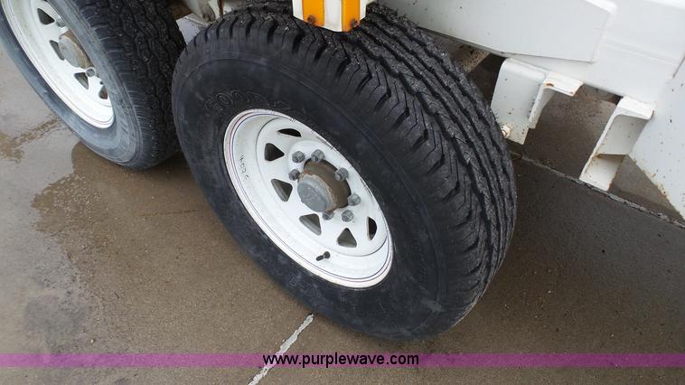 image for item K4079 2003 Brush Bandit 90W wood chipper