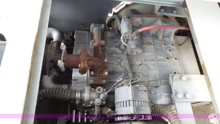 image for item K4079 2003 Brush Bandit 90W wood chipper