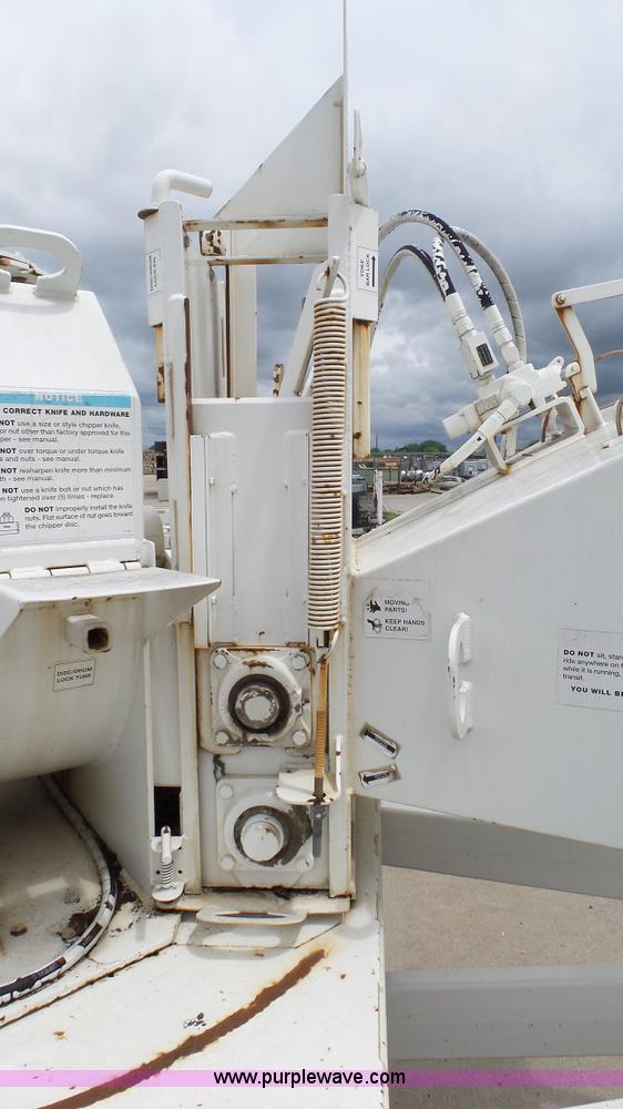 image for item K4079 2003 Brush Bandit 90W wood chipper