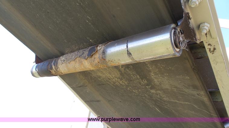 image for item K4102 Cedarapids impact crusher