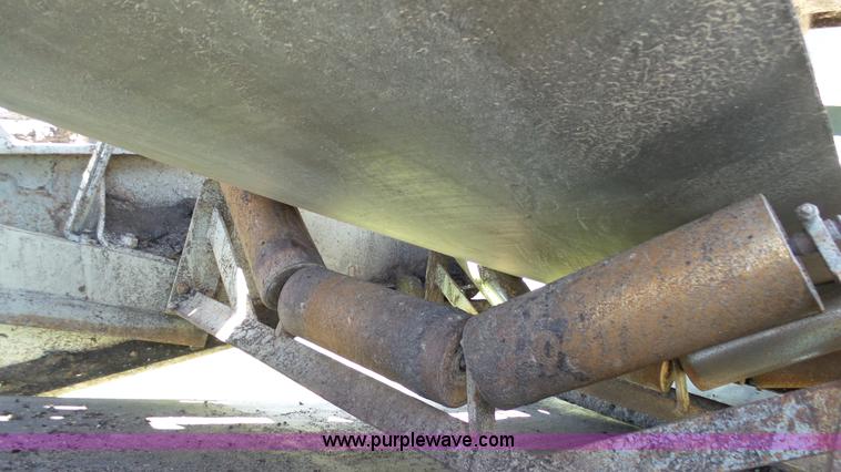 image for item K4102 Cedarapids impact crusher