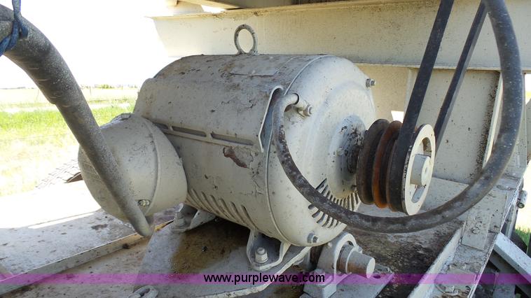 image for item K4102 Cedarapids impact crusher