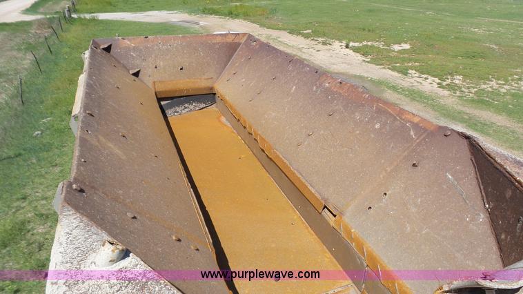 image for item K4102 Cedarapids impact crusher