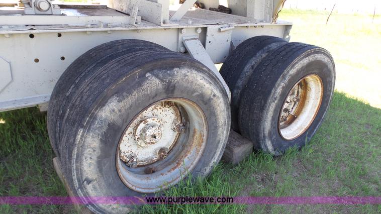 image for item K4102 Cedarapids impact crusher