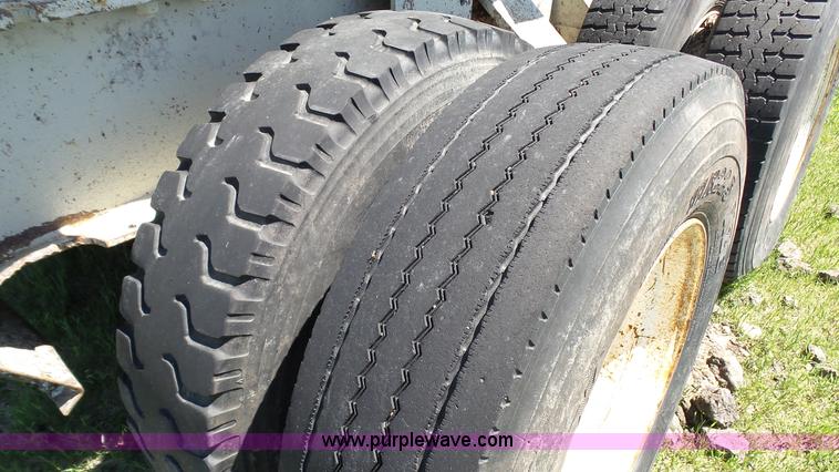 image for item K4102 Cedarapids impact crusher