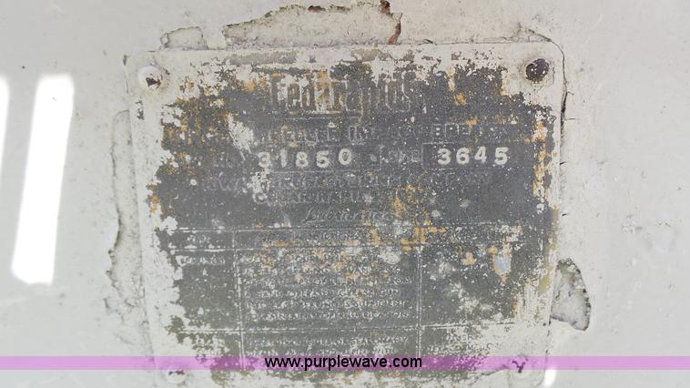 image for item K4102 Cedarapids impact crusher