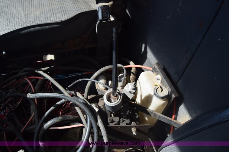 image for item K4285 1989 Ford LNT8000 dump truck