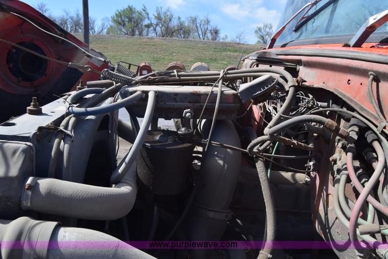 image for item K4285 1989 Ford LNT8000 dump truck