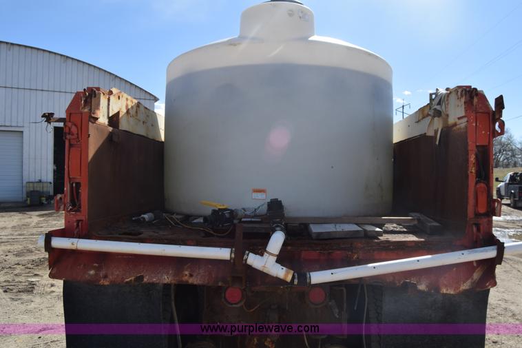 image for item K4285 1989 Ford LNT8000 dump truck