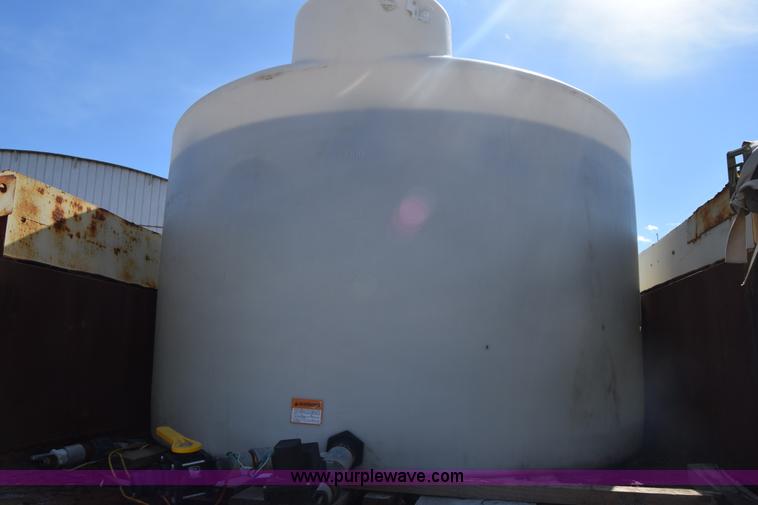 image for item K4285 1989 Ford LNT8000 dump truck