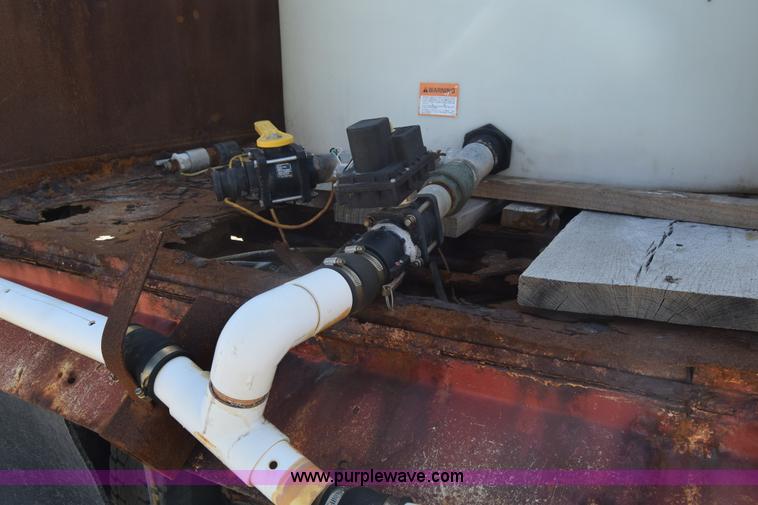 image for item K4285 1989 Ford LNT8000 dump truck