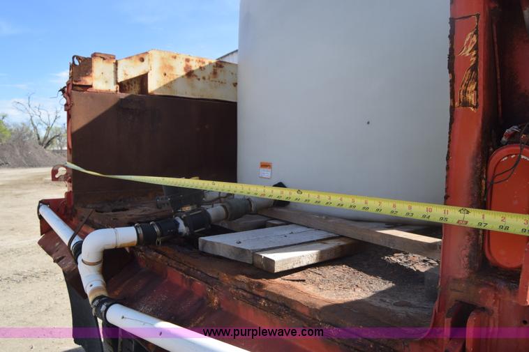 image for item K4285 1989 Ford LNT8000 dump truck