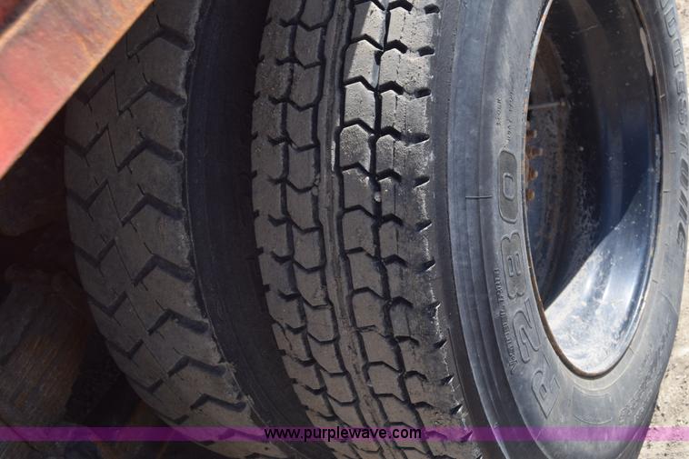 image for item K4285 1989 Ford LNT8000 dump truck