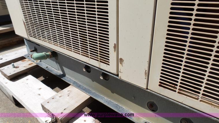 image for item K4564 1995 Generac 95A00268-S generator