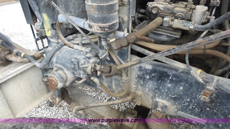 image for item K4599 1998 International Paystar 5000 mixer truck