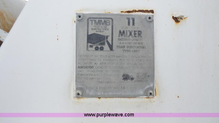 image for item K4599 1998 International Paystar 5000 mixer truck