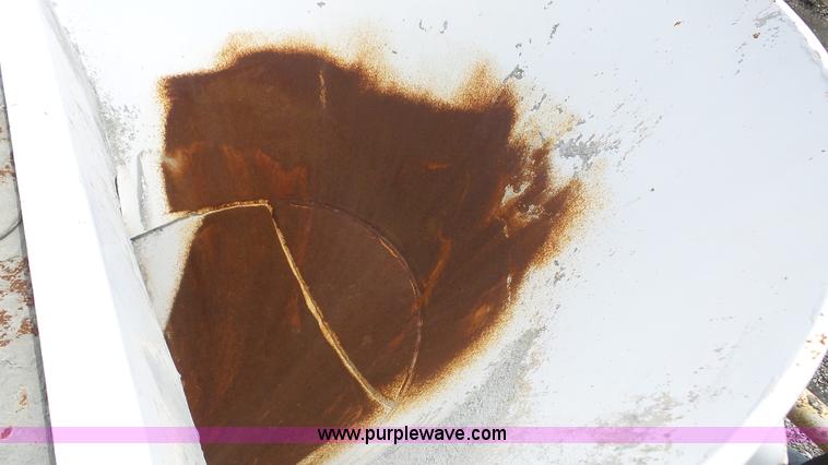 image for item K4599 1998 International Paystar 5000 mixer truck